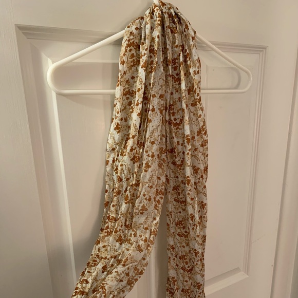 Lightweight Scarf - Picture 1 of 4